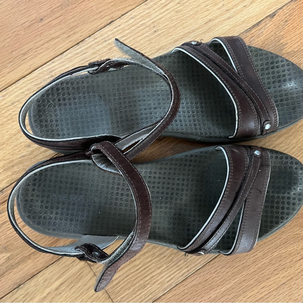 Merrell Brown Hiking Sandals with Crisscross Straps